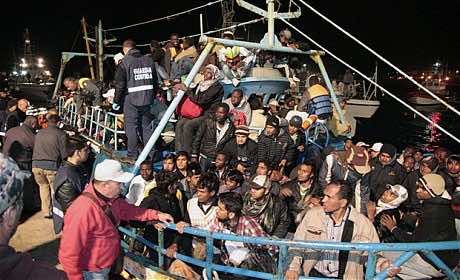 More than 200 migrants ‘missing off Tunisia coast’
