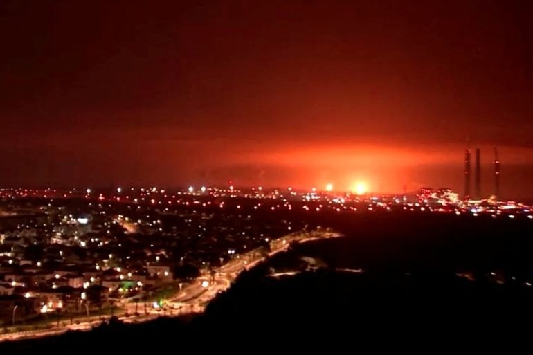 Intensive Israeli Bombardment Leaves Gaza In Total Darkness