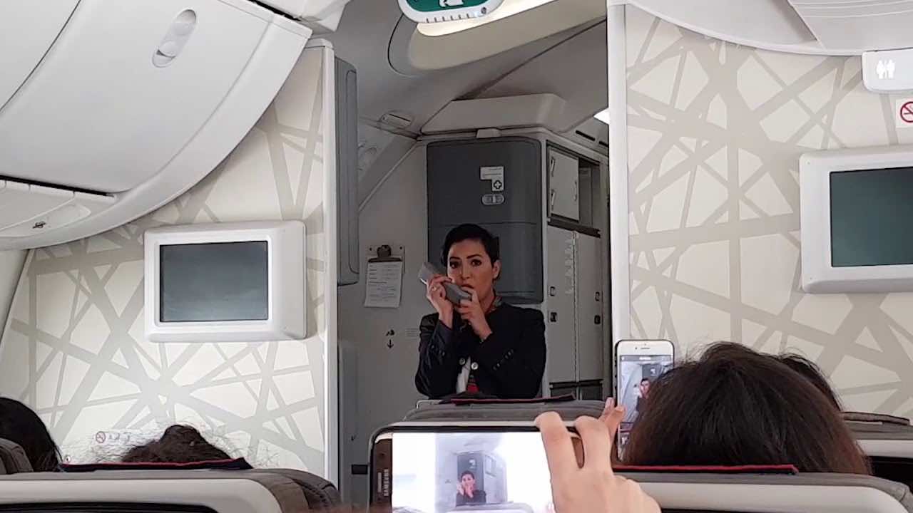 Royal Air Maroc Purser Sends Moving Message to Women: Video