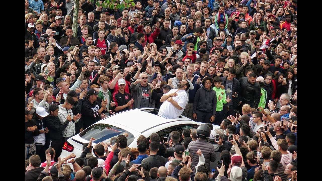 Video: Ajax Fans Gather Outside Abdelhak Nouri’s Family Home to Wish Him Better
