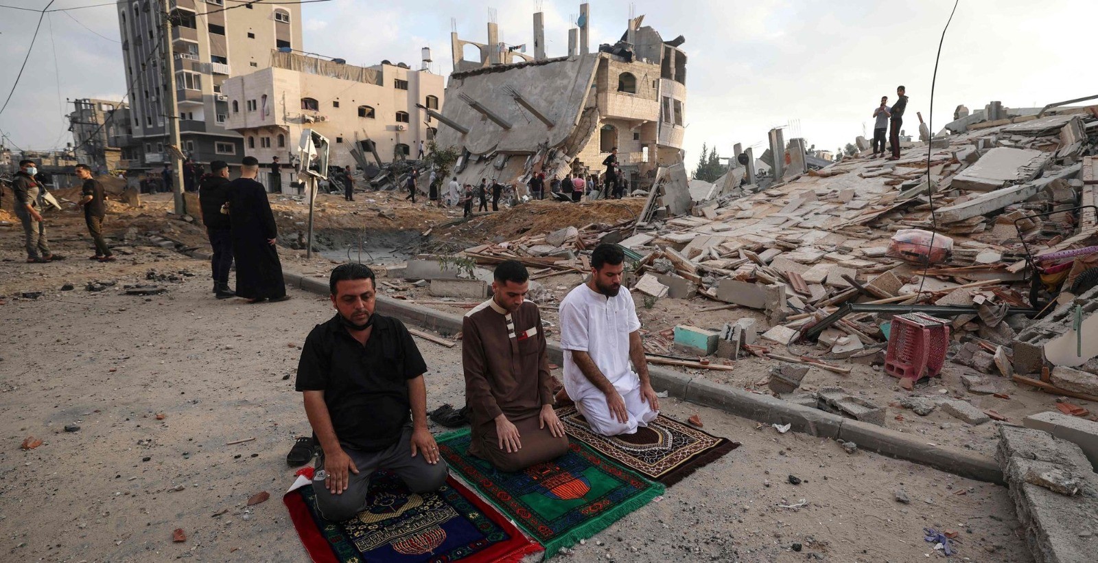 Palestinians’ Resilience Amid Israeli Aggression Inspires Global Curiosity in Islam