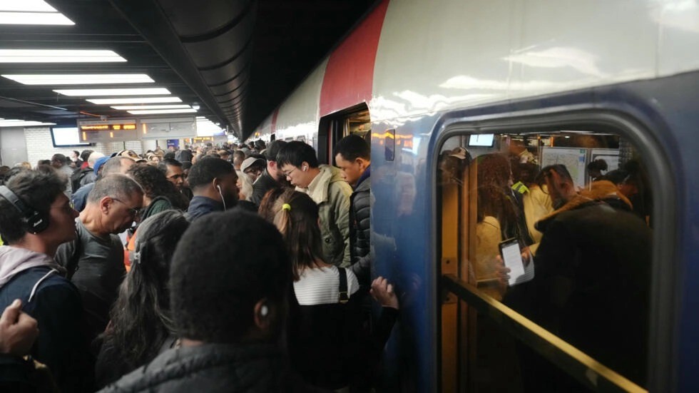 Paris Train Workers Strike Over Olympic Bonuses, Disrupt Traffic