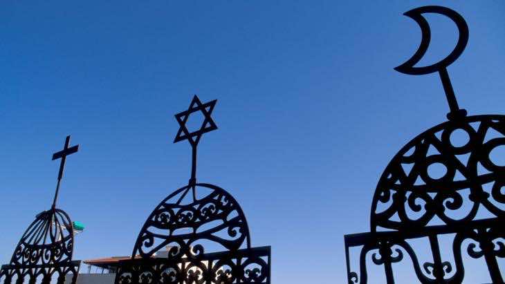 “Shared Holy Places” Exhibition Brings the Three Monotheistic Religions Together