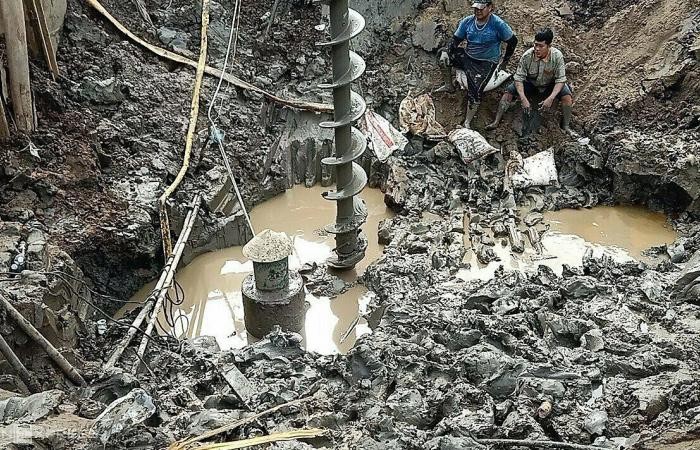 Rescuers Race to Save 10-Year-Old Boy Stuck in 35-Meter Deep Hole in Vietnam