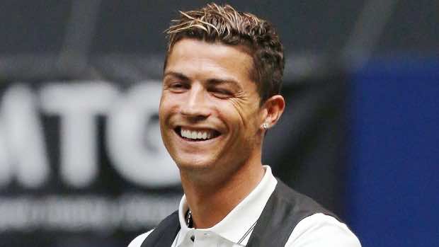 Cristiano Ronaldo Becomes Father to Twins