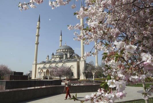 Russia Launches Islamic Banking Pilot Program in Bid for Economic Diversification