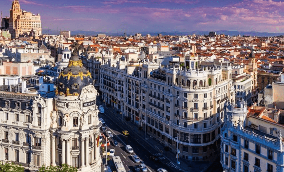 Moroccans Form No. 1 Foreign Community in Spain with More than 700,000
