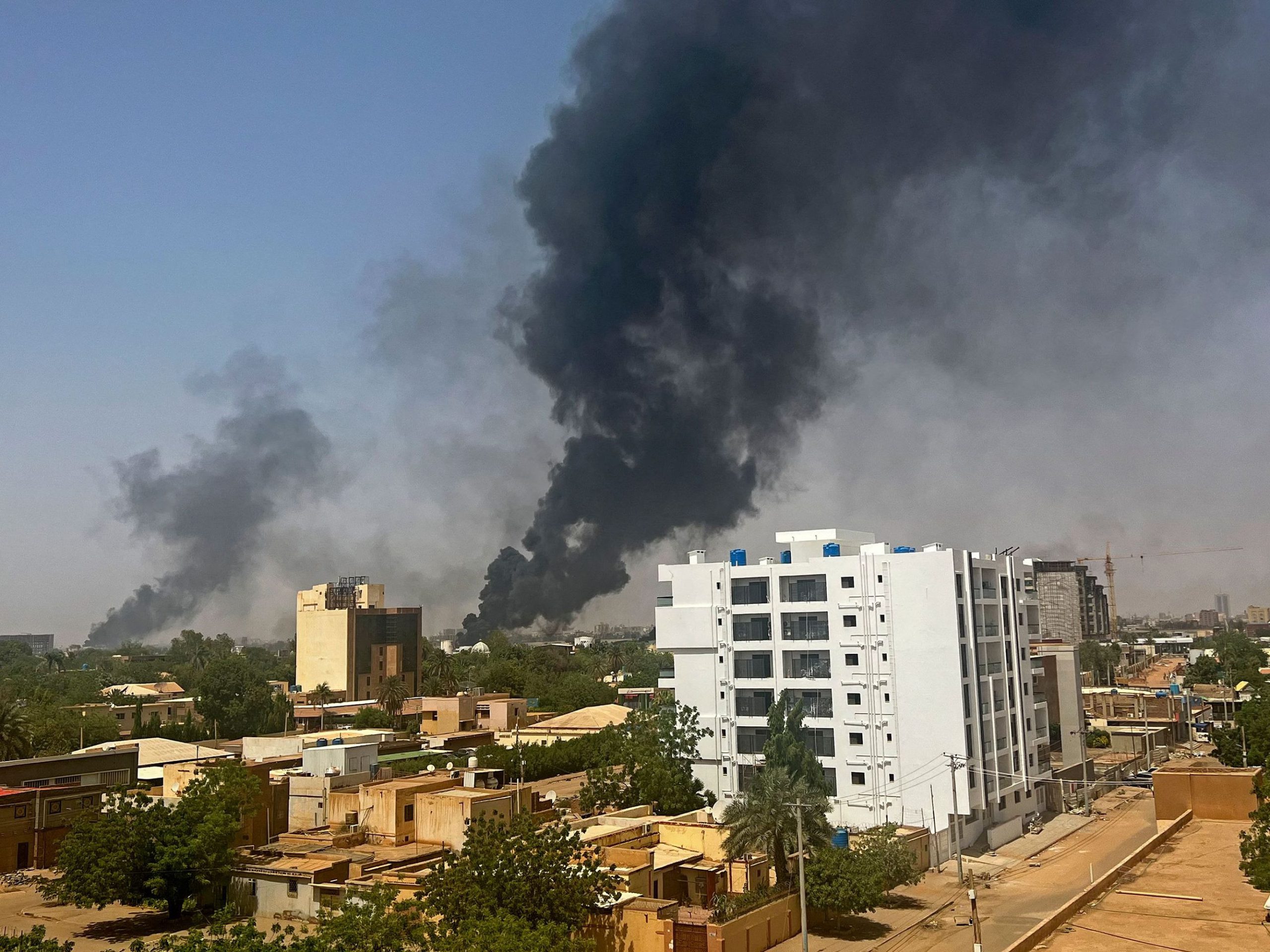 Sudan Celebrates Eid al-Fitr Under Gunfire, Airstrikes