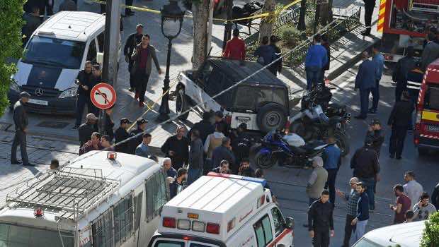 Woman Suicide Bomber Injures 9 in Tunisia