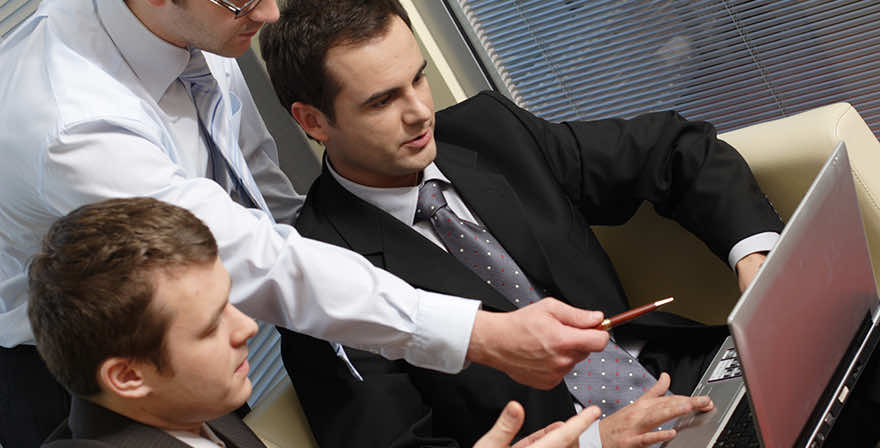 How does the Forex market trade 24 hours a day?