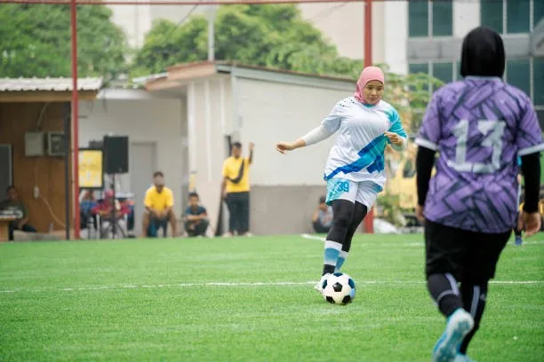 UN Experts Call for France to Reconsider Discriminatory Measures Against Women and Girls Wearing Hijab in Sports