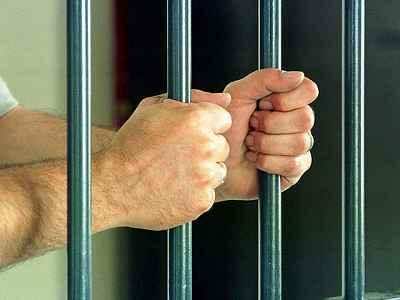 Palestinian prisoner dies in Israeli jail after 100 are wounded in clashes