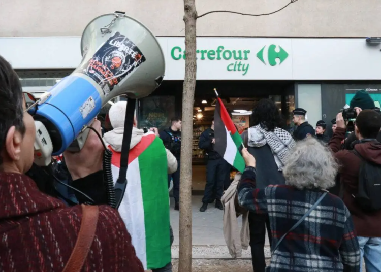 Carrefour is among many firms and brands that have been called out for their silence or “pro-Israeli” stance amid the genocide unfolding in Gaza