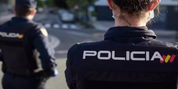 Spanish police bust credit card fraud ring shipping phones to Morocco.