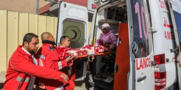 Rabat– The Palestine Red Crescent Society (PRCS) confirmed the discovery of 14 bodies in southern Rafah on the first day of Eid in Palestine. These were the remains of eight PRCS medics and one Civil Defense workers who had been missing for eight days, including m one United Nations employee.