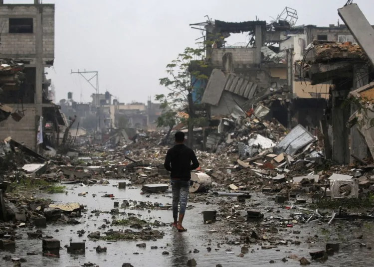 Rabat – A week after Israel cut off all humanitarian aid to Gaza, Israel’s energy and infrastructure minister Eli Cohen announced yesterday, on March 9, that he signed an order to immediately cut off electricity to the enclave.