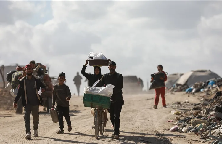 Israeli Bombs Kill 41, Injure Dozens, Displace Thousands of Gazans