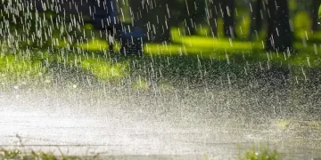 Morocco’s weather office issued a new alert on Tuesday, forecasting heavy and thunderstorms as well as snowfall above 2,000 meters.