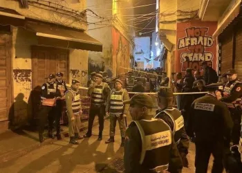 A devastating scene repeats itself in the old quarters of Casablanca, Medina, where a two-story house suddenly collapsed, leaving three people injured with varying degrees of severity.