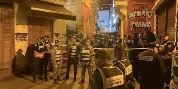 A devastating scene repeats itself in the old quarters of Casablanca, Medina, where a two-story house suddenly collapsed, leaving three people injured with varying degrees of severity.