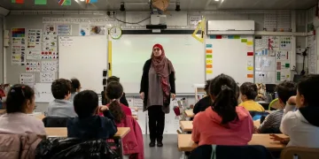 Rabat – Al-Kindi, the only private high school in France and the sole Muslim institution with state partnership, is standing before the administrative court of Lyon today to appeal authorities’ decision to terminate its contract.