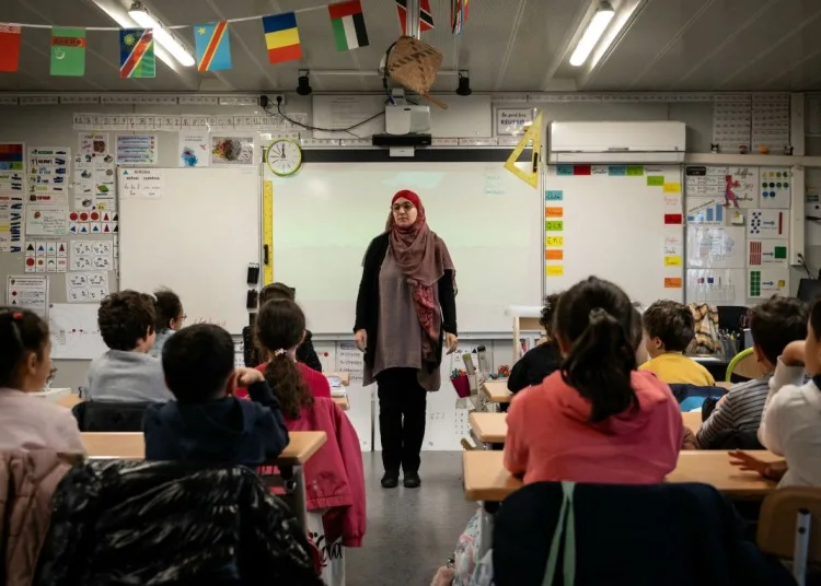 Rabat – Al-Kindi, the only private high school in France and the sole Muslim institution with state partnership, is standing before the administrative court of Lyon today to appeal authorities’ decision to terminate its contract.