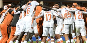RS Berkane players walked on the pitch wearing a white T-shirt with a picture of Youssra on it in Sunday's game against Moghreb Tetouan