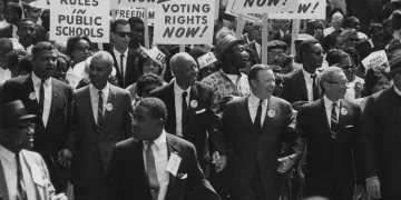 Rabat – In yet another executive overhaul, the Trump administration has lifted the long-standing ban on segregated facilities in federal workplaces, a policy originally established in 1965.