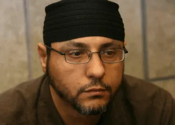 The Prisoners’ Media Office, Asra, has sounded the alarm over the horrific abuse endured by high-profile Palestinian prisoner Abdullah al-Barghouthi, describing his condition as the result of a “systematic assassination attempt” involving brutal physical torture and psychological torment.