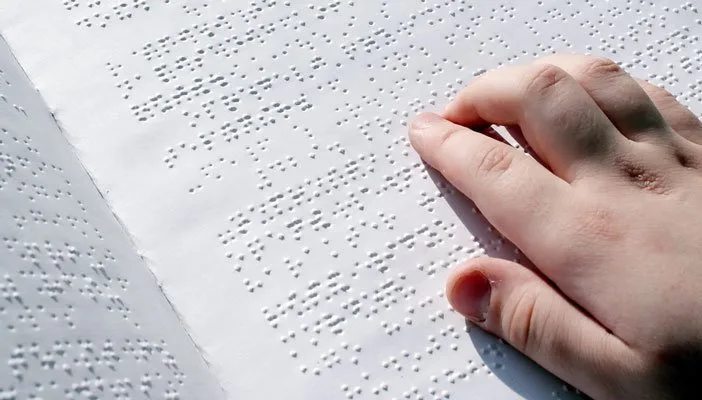 Rabat – In a symposium held on Wednesday, April 23, as part of the 30th edition of the International Book and Publishing Fair (SIEL), Morocco shed light its ongoing efforts to strengthen legal protections for the blind and visually impaired, within the justice system and in penitentiary institutions.