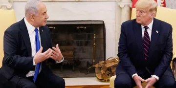 Rabat – Prime Minister Benjamin Netanyahu made a surprise trip to Washington, arriving on Sunday night, April 6, marking his second visit to the US since President Donald Trump’s January inauguration.
