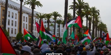 For the second Sunday in a row, the streets of Rabat filled with chants and raised flags as tens of thousands of Moroccans joined a large protest in support of Palestinians and cutting diplomatic ties between Morocco and Israel. 