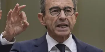 Retailleau Wants to Ban Hijab Wearing at Universities Amid Macron’s Claims on Religious Freedom