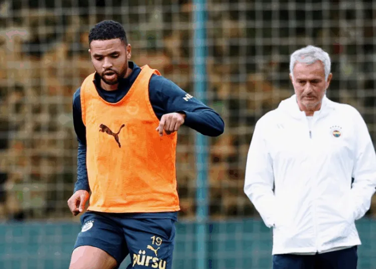 Youssef En-Nesyri might be Fenerbahçe’s top scorer this season, but his future in Istanbul hangs by a thread.
