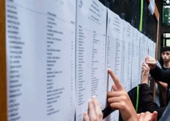 With an exceptional score of 19.61 out of 20, two students have achieved the highest national average in Morocco’s 2025 baccalaureate exams, according to the Regional Academy of Education and Training (AREF) of Casablanca-Settat.