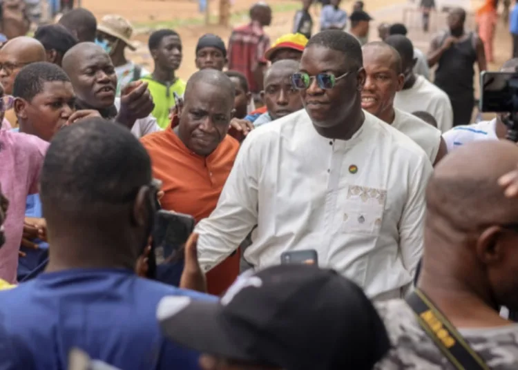 Malian democracy is under threat of autocratization, after Assimi Goita banned political parties and abducted opposition leaders.