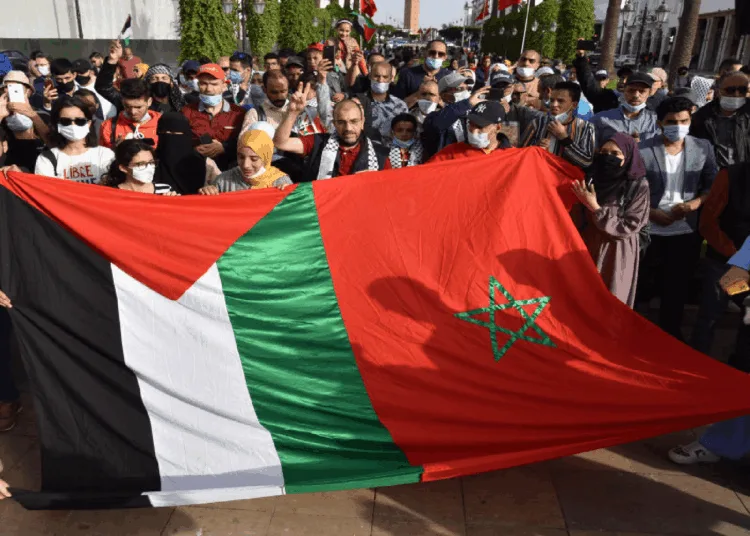 Thousands of voices rose this Sunday in the streets of Rabat, where a massive demonstration took place to express solidarity with Palestinians in Gaza and to denounce Israel’s genocide campaign. 
