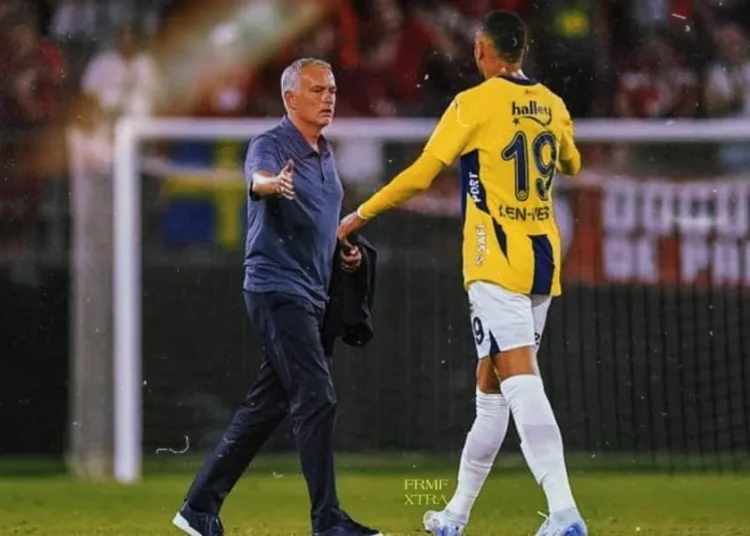 Mourinho wants En-nesyri to stay at Fenerbahçe