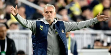 Fenerbahçe SK has announced the sacking of José Mourinho.