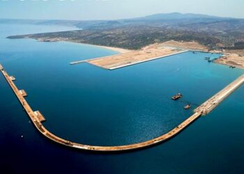 Brussels has committed over €300 million to finance Morocco’s second megaport in the Strait of Gibraltar, Nador West Med, triggering panic across Spanish ports.