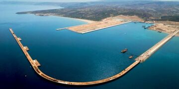Brussels has committed over €300 million to finance Morocco’s second megaport in the Strait of Gibraltar, Nador West Med, triggering panic across Spanish ports.