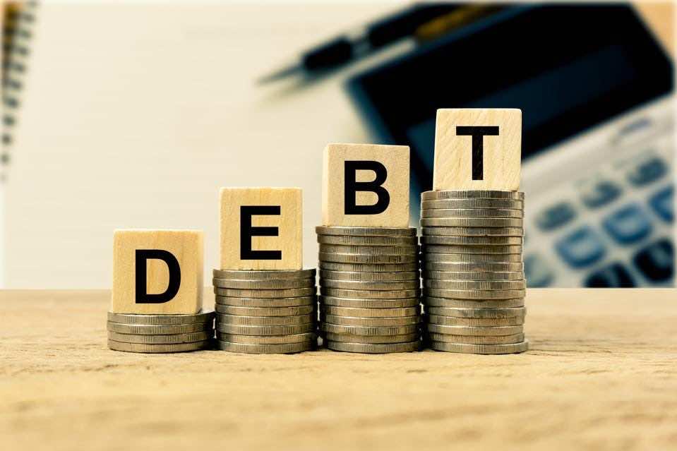 Moroccan Household Debt Falls Slightly in 2024, Government Workers Most Indebted