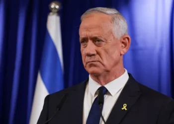 Benny Gantz offered Netanyahu to forge a unity government along with members of the opposition in a bid to strike a hostage release deal.