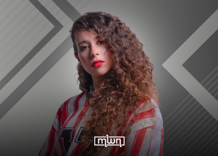 In Morocco’s music scene, where surface trends sometimes drown out sincerity, Malek Karimeddine stands apart with her honest approach. 