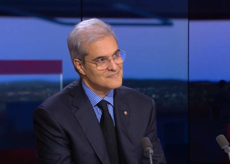 Prince Hicham Alaoui has announced today his decision to pursue legal action against Moroccan activist Mohamed Reda Taoujni.