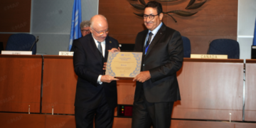 ICAO Council President Salvatore Sciacchitano presented Transport and Logistics Minister Abdessamad Kayouh with a certificate acknowledging Morocco’s achievements.