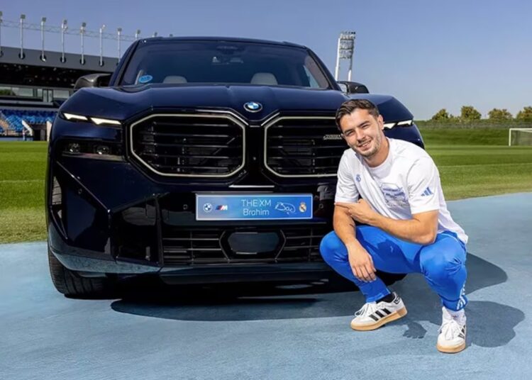 Díaz Opts for Top-Tier XM as BMW Delivers New Fleet to Real
