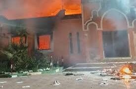 In Morocco’s central-south, demonstrators tried to storm a gendarmerie station in Lqliaa, Inzegan-Ait Melloul, and reportedly attempted to “seize” weaponry.
