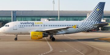 Several passengers welcomed the opening of this direct route, pointing to the time savings, comfort, and proximity it offers between the two shores.
