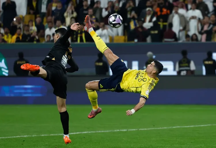 Cristiano Ronaldo continues to defy age and expectations. At 40 years old, Ronaldo scored his 955th goal with a stunning bicycle kick